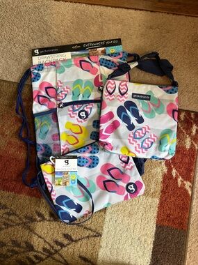 Geckobrands Flip-Flop Print Drawstring Backpack, Crossbody bag & Pouch Set